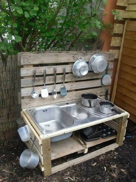 toddler-outdoor-kitchen-19_15 Ljetna kuhinja za malu djecu