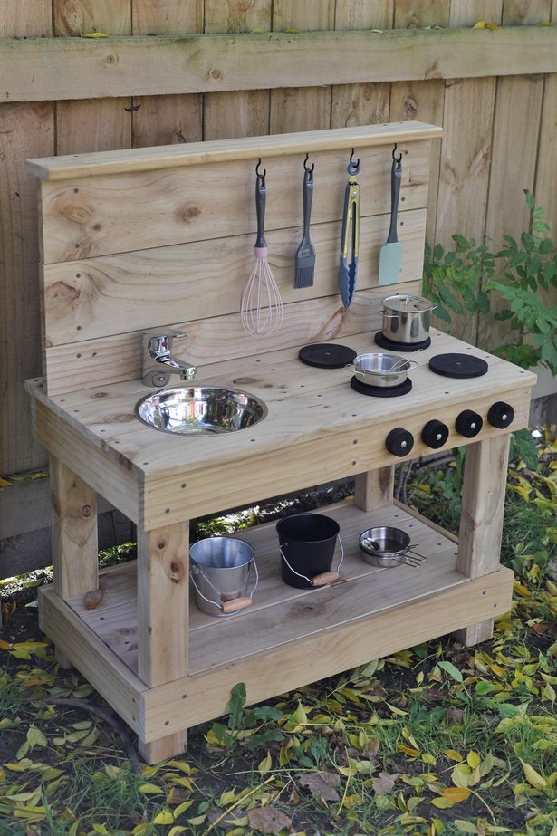 toddler-outdoor-kitchen-19_2 Ljetna kuhinja za malu djecu