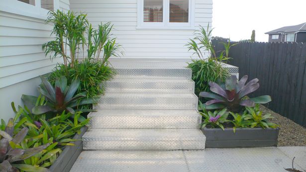 front-door-landscape-designs-37_8 Uređenje ulaznih vrata