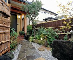 japanese-garden-designs-for-small-gardens-77_18 Japanski vrtni dizajn za male vrtove