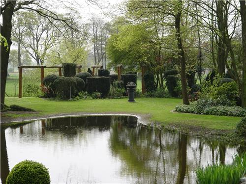 landscape-designs-for-large-backyards-85_5 Uređenje okoliša za velika dvorišta
